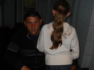 Fetiţă de 10 ani, abuzată sexual de un client al mamei