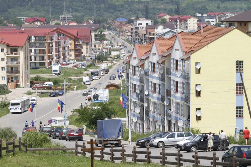 Şcoala din Floreşti, pe linie dreaptă. A primit autorizaţia de construire