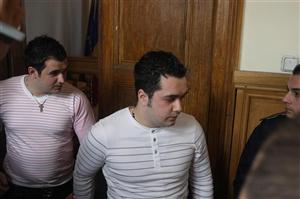 Cei doi tineri acuzaţi de jaful de la Banca Transilvania Cluj, condamnaţi la trei ani de închisoare