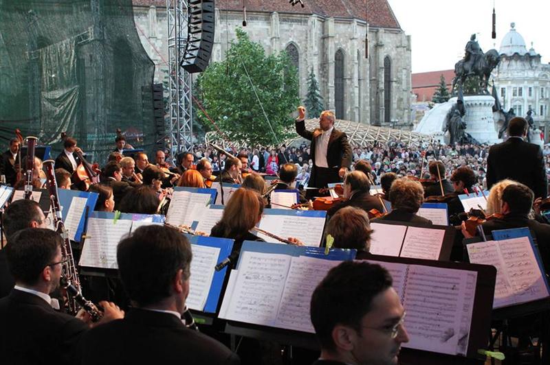 Cine concertează de Zilele Clujului în Unirii, Muzeului şi pe Kogălniceanu 