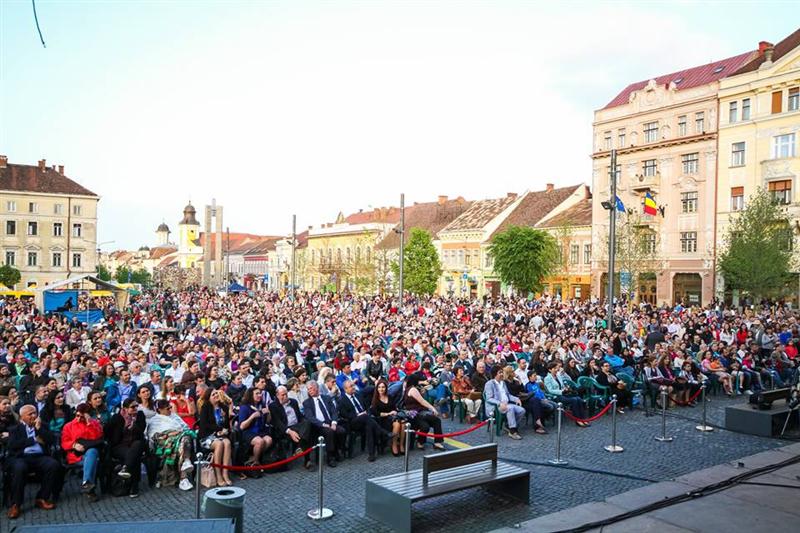 Gala Operelor Clujene a umplut centrul orașului FOTO/VIDEO