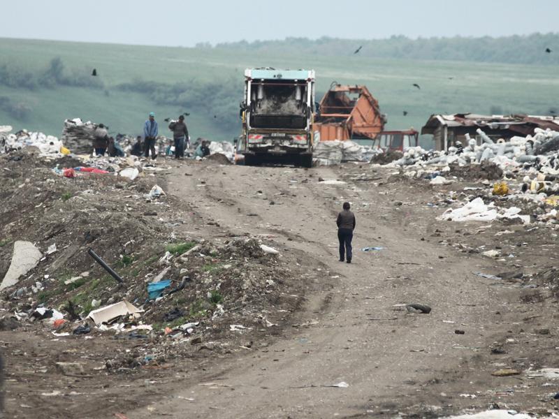 Ziua de Cluj | Rămânem din nou cu gunoiul în stradă? S-a (re)închis groapa  temporară de la Pata Rât