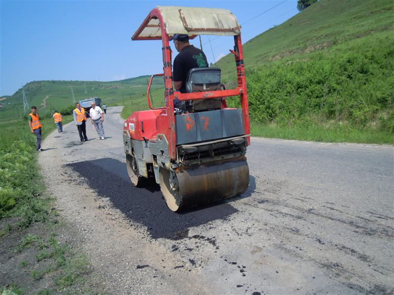 Lucrări pe întreținere pe drumurile județene. Unde au loc FOTO