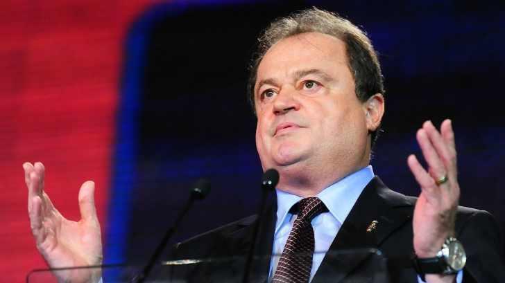 Vasile Blaga: Vom face un lanţ uman în jurul Parlamentului în ziua dezbaterii moţiunii