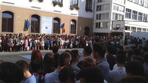 Structura anului şcolar 2015-2016 ar putea fi modificată. Consiliul Elevilor cere ca şcoala să înceapă şi să se termine mai devreme