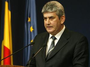 Sesizare de plagiat pe numele lui Oprea. Premierul interimar spune că autorul este o 