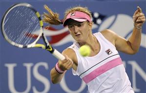 Irina Begu, învinsă de Maria Şarapova, în turul al treilea al turneului de la Wimbledon