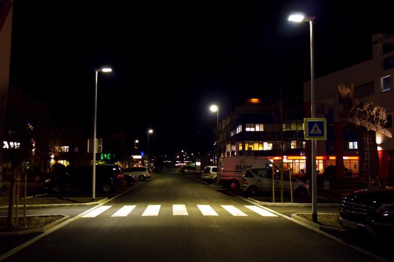 22 de străzi şi două clădiri, iluminate cu 8 milioane de lei, bani elveţieni