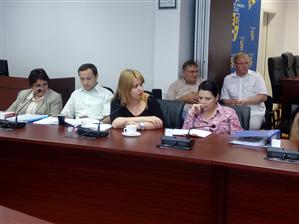 Boc şterge pe jos cu angajaţii Consiliului Judeţean. Primăria ar putea da în judecată CJ