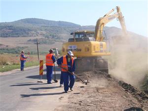 Contractele firmelor care construiesc drumuri, reziliate dacă nu se respectă termenele