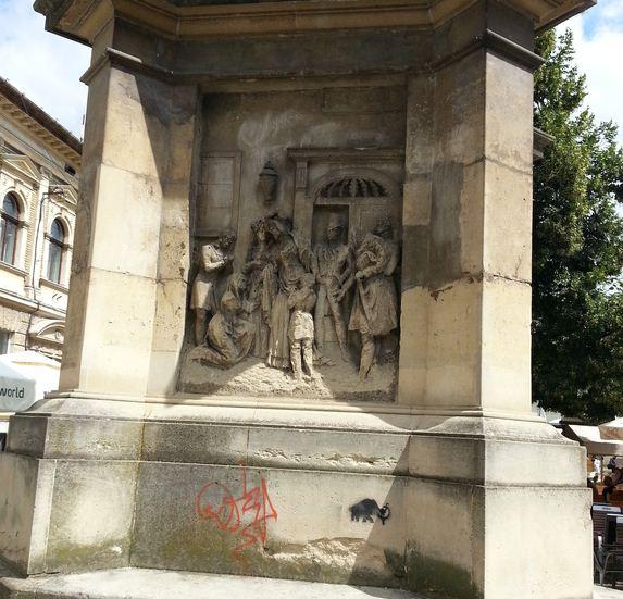 Obeliscul Carolina a fost vandalizat. Primăria urmează să sesizeze Poliţia