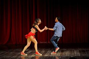 Cursuri gratuite de salsa cubana, cu prilejul Zilelor Cubaneze la Cluj