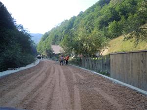 Reabilitarea drumul turistic Răchiţele - Ic Ponor progresează în ritm alert GALERIE FOTO