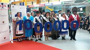 Premiu pentru călătorul un milion pe aeroportul din Cluj, în 2015