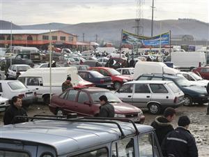 Afacerile comerţului auto au crescut cu 7,8% la 7 luni. Cele din serviciile pentru populaţie,cu 5,3%