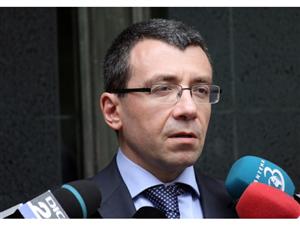 Degringoladă în PNL. Nu mai ştie stânga ce face dreapta