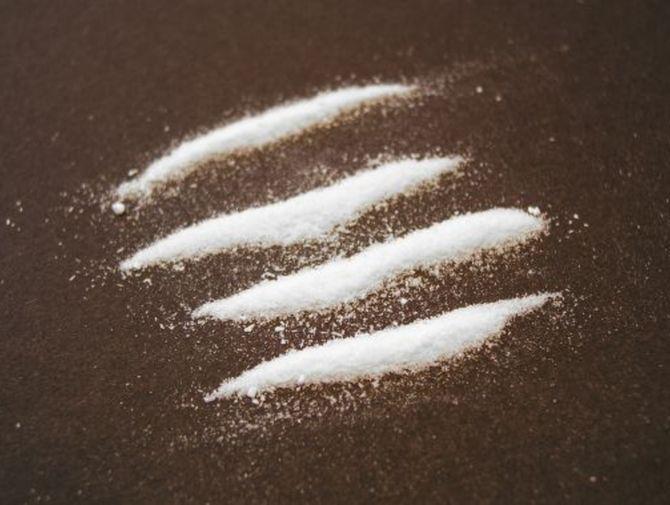 Traficanţi de droguri clujeni, duşi la audieri de DIICOT. Află ce meserie au unii dintre ei