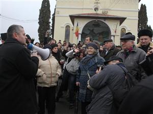 Lui Mircia Giurgiu i s-a făcut dor de mitingurile de protest de pe vremuri