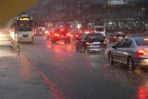 Cod galben de ploi, ninsori şi vânt puternic în toată ţara