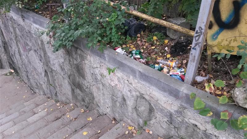 Pasajele pietonale de cartier arată jalnic. Când le vine rândul la modernizare GALERIE FOTO