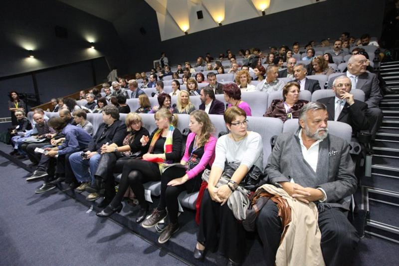 A început competiţia scurtmetrajelor la Comedy Cluj. Cine face parte din juriu