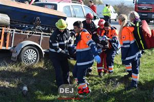 Femeie însărcinată, rănită într-un accident VIDEO