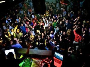 Un club din Cluj îşi mută evenimentele: demarează un audit al măsurilor de siguranţă