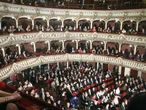 Opera Română din Cluj, decorată cu Ordinul 