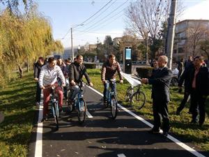 S-a pornit oficial sistemul de bike-sharing. Marş cu PDL-işti pe biciclete, în cinstea lansării FOTO/ VIDEO