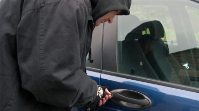 Un bărbat a venit din Vrancea la Cluj ca să spargă autoturisme