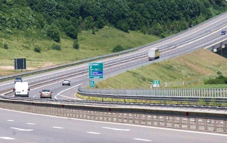 Gonind pe Autostrada Transilvania. Încă un vitezoman sancționat