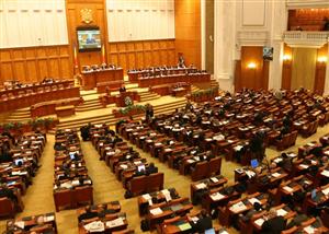 Anul 2015 pentru parlamentari: Ridicări de imunitate, voturi controversate şi dispute pe legi