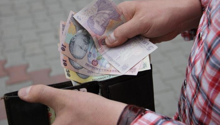 Guvernul a aprobat majorarea salariului minim la 1.250 de lei, de la 1 mai 2016