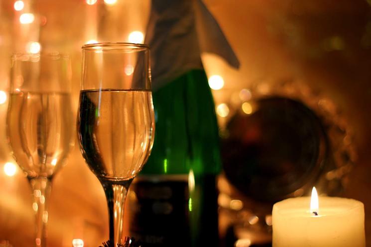 ANAF a dat amenzi de jumătate de milion de lei unor localuri care organizează petreceri de Revelion