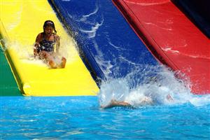 Un ştrand din Cluj se transformă în aquapark şi patinoar. Cu paşi mici