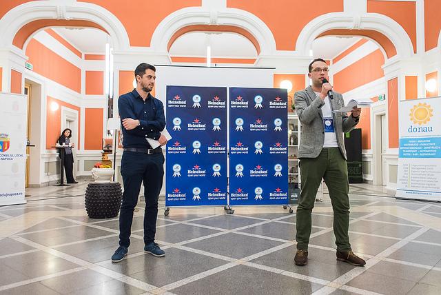 Clujenii, invitaţi să voteze cele mai bun festivaluri, petreceri, evenimente culturale şi localuri din 2015 