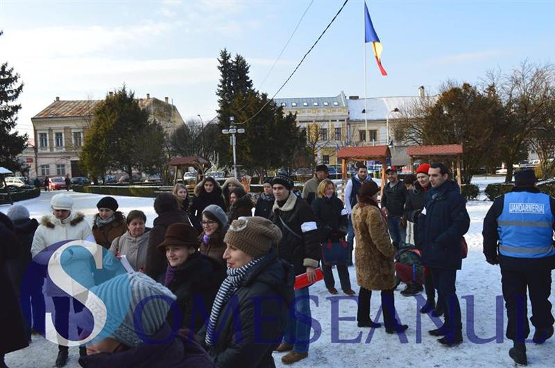 Protest la o școală din Gherla. Ce nemulțumiri au elevii și profesorii
