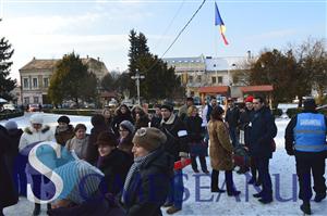 Protest la o școală din Gherla. Ce nemulțumiri au elevii și profesorii