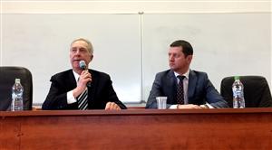 Ambasadorul SUA, la Cluj: corupţia e otravă, lupta împotriva ei nu are sfârşit. Ce resurse sunt puse la dispoziţia României 
