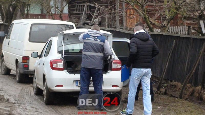 Tânăr, găsit spânzurat de tatăl său