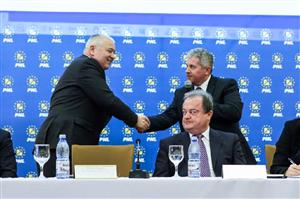 Ape tulburi în marele PNL de la Cluj. Acuzaţii de „blat cu PSD-ul