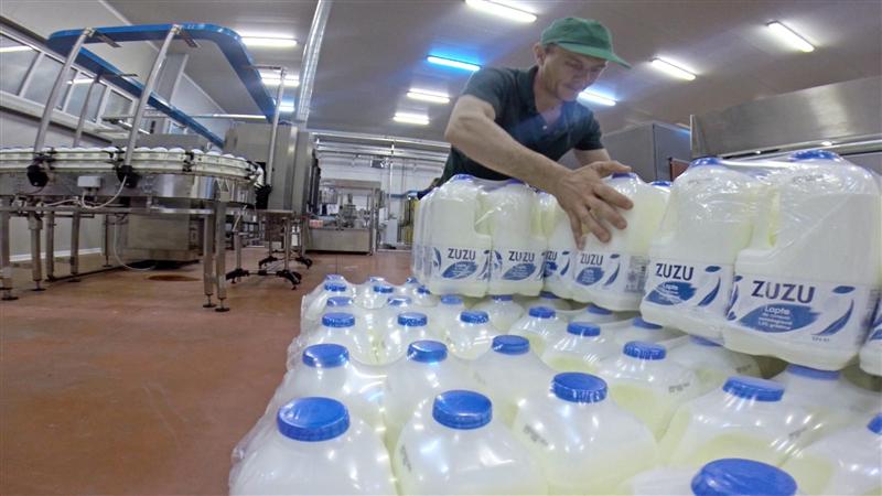 Fuziuni şi achiziţii de 3 miliarde de euro în 2015