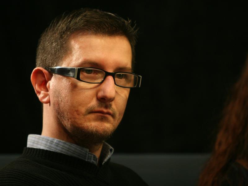 Dispută pentru șefia Uniunii Scriitorilor. Un cunoscut scriitor și teatrolog clujean cere să fie exclus