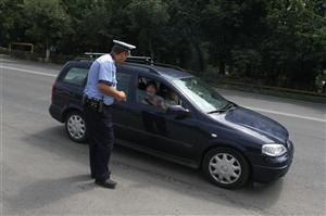 Amenzi de 29.000 de lei, date într-o zi şoferilor indisciplinaţi