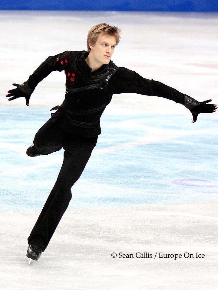 Campion european la patinaj, acum vedetă în show-ul 