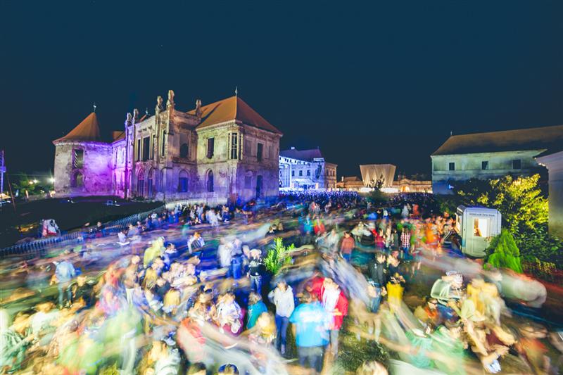 Trupe și DJ-i din România, pe scenele Electric Castle 2016