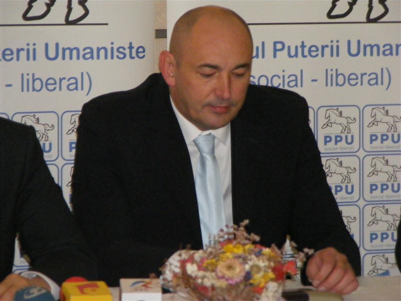 Partidele româneşti, luate pe nepregătite de alegeri. Ce faci când ţi-a secat rezerva de cadre?