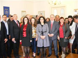Prima listă de candidaţi, prima ţeapă dată cotelor de gen