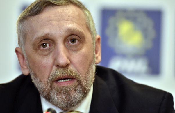 Marian Munteanu, salvatorul sau groparul PNL?