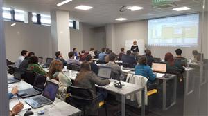Firmele mici tind să îşi externalizeze complet serviciile informatice